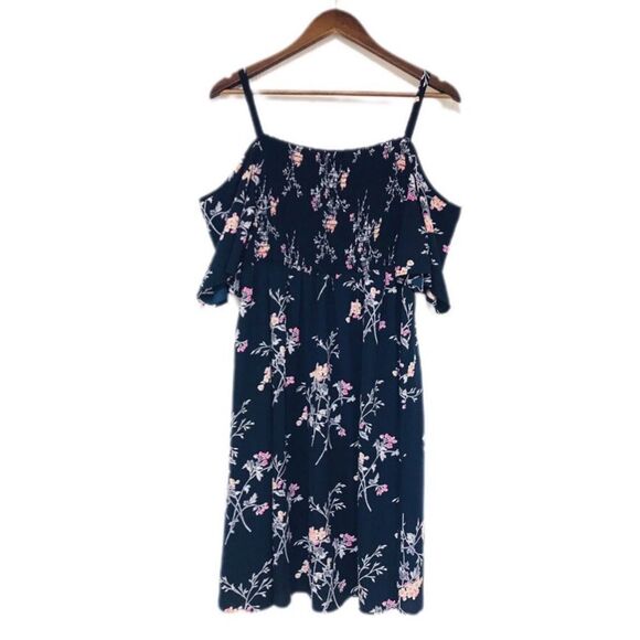 TORRID Navy Blue Floral Cold Shoulder Dress Off The Shoulder‎ Smocked Size 1X - Picture 1 of 9